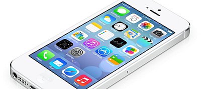 Jelszavak, banki kódok és privát üzenetek lophatók az iPhone-okról