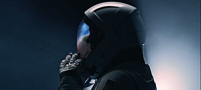 Videón a SpaceX űrruhája, amiben kimennek majd az űrbe az űrhajósok