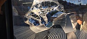 Ilyen az, amikor fejbe talál valakit egy, az ablakon át berepülő drón