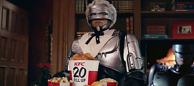 Elképesztően vicces robotzsarus reklámokkal támad a KFC