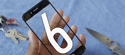 Elpusztíthatatlannak tűnik az iPhone 6 kijelzőborítója