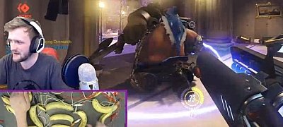 Nem semmi: Ez a srác banánokkal játssza az Overwatch-ot
