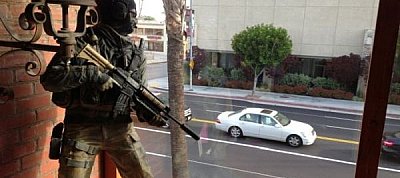 Valódi kommandósok rontottak a Call of Duty egyik játékkatonájára