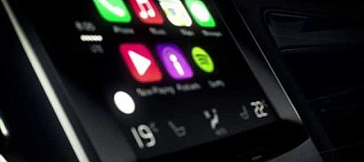 Itt az első videó az Apple CarPlay rendszeréről