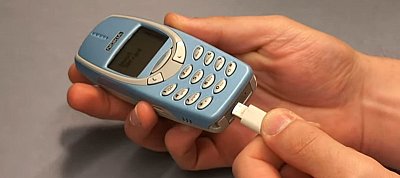 24 év után USB-C csatlakozót kapott a Nokia legendás 3310-es telefonja