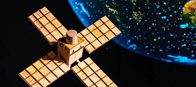 Fából készült műholdat fog fellőni az űrbe a NASA és Japán jövőre