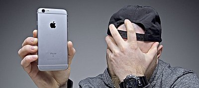 Annyira kevesen vesznek iPhone-t, hogy már a dobogóról is lecsúszott az Apple