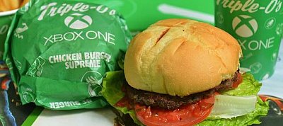 Xbox One krumplival és Xbox One üdítővel jön az Xbox One burger