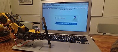 Pofonegyszerű módszerrel verték át a Google ellenőrző-algoritmusát