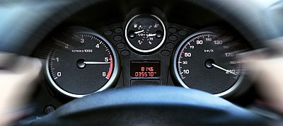 Ingyen lehet majd online lekérdezni a magyar autók főbb adatait