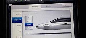 Vicces meglepetést találtak a Tesla egyik autójában