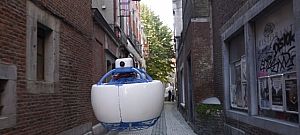 Furcsa kinézetű, de biztonságos drónra gyűjtik a pénzt