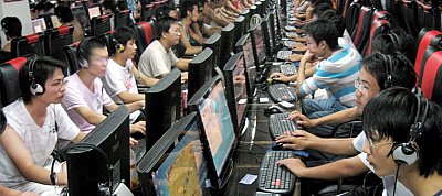 Belehalt a három napnyi, szünet nélküli online játékba egy gamer