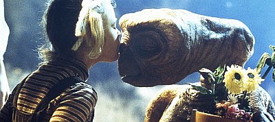 Eladják E.T.-t, a földönkívülit - mármint azt, amelyik a filmekben is szerepelt