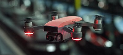 Szuperkicsi kamerás drónt ad ki a DJI