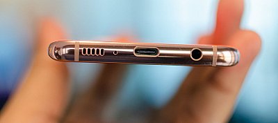 Titokban törölte az iPhone-t cikiző reklámját a Samsung