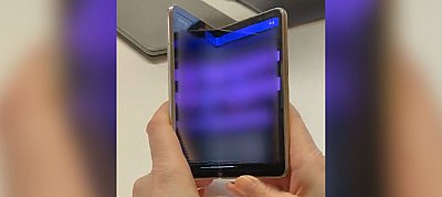 Kiszivárgott videón a Google új, összehajtható kijelzős Pixel telefonja