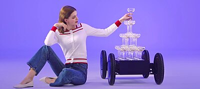 A gyereket és a pezsgőt is biztonságosan tudja vinni a Hyundai új szállítórobotja
