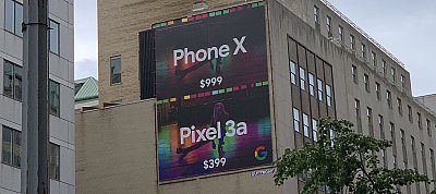 Beszól az Apple-nek és az iPhone-nak új plakáthirdetésein a Google