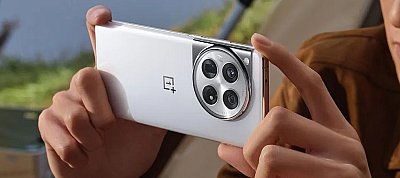 Brutális mennyiségű memóriával és villámsebes gyorstöltéssel jön a OnePlus 12