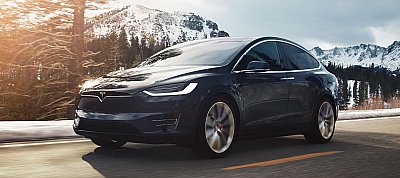 Két napig is lehet majd táborozni a Tesla autóiban
