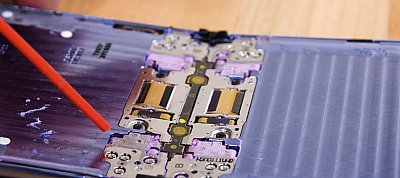 Szétkapták a Samsung új összehajtható telefonját - nem voltak elájulva tőle