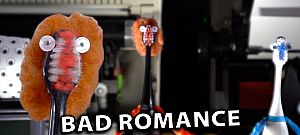 Így hangzik Lady Gaga slágere, ha elektromos kütyük adják elő azt