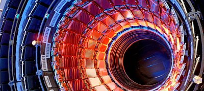 Windows-ról Linux-ra áll át a Nagy Hadronütköztető (LHC) üzemeltetője?