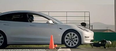 Itt a videó, amit a Tesla mindenáron be akarna tiltatni