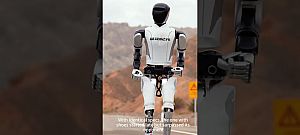 Videón a világ leggyorsabban futó robotja, amint sportcsukában kocog