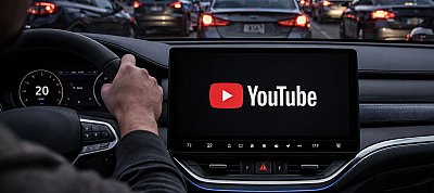 Megjött a YouTube is az Android Auto-ba - de nem lehet majd videókat nézni rajta