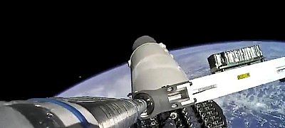 Fantasztikus űrbeli videót osztott meg Elon Musk a Starlink műholdakról