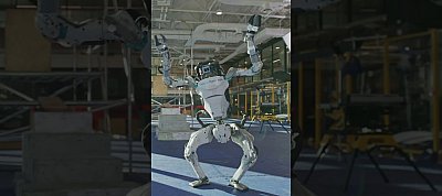 Videón ahogy "Zoidberg üzemmódba" vált a Boston Dynamics Atlas robotja