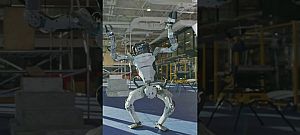 Videón ahogy "Zoidberg üzemmódba" vált a Boston Dynamics Atlas robotja