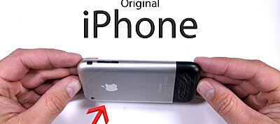 Ami késik, nem múlik: Megkínozták az eredeti iPhone-t is