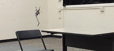Még okosabb lett SALTO, a cuki szöcskerobot