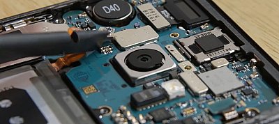 Szétszedték a Samsung Galaxy S9-et - ezt látták benne