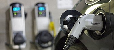 Elindul az elektromos töltőállomás-hálózat kiépítése Magyarországon