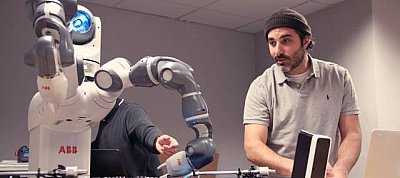 Elképesztően menő DJ-robotot csinált a Ford