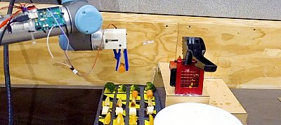 Megcsinálták a robotot, ami YouTube-videókból tanul meg főzni