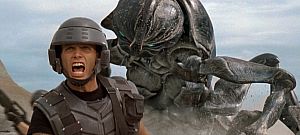 Zseniális trailert kapott az érkezőben lévő új Starship Troopers videójáték