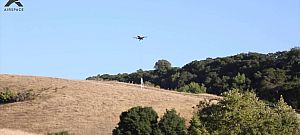 Így cserkészi be és fogja el áldozatát a drónvadász drón