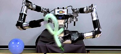 Hihetetlen mi mindent meg nem csinál ez az ügyes robot