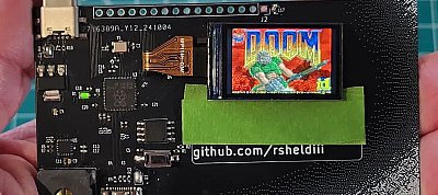 Valaki olyan névjegykártyát csinált magának, amin fut a Doom