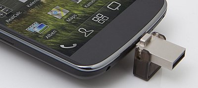 Közvetlenül csatlakoztatható a mobilokhoz a Kingston új microUSB-s tollmeghajtója