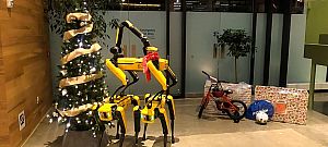 Videó: Így díszítik fel a karácsonyfát a Boston Dynamics robotkutyái