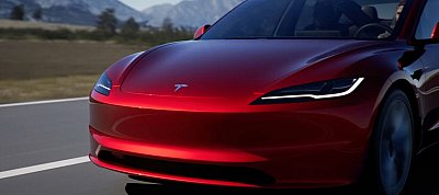 Megint baj van a Tesla-kkal - szinte az összes autót vissza kell hívni
