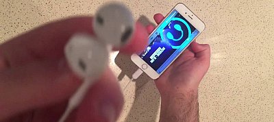 Kémvideó jött az Apple saját Lightning füleseiről