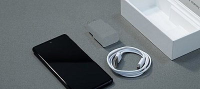 Hivatalos: Tényleg nem fog adni töltőt a Samsung sem mobiljaihoz