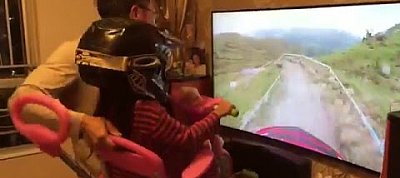 Napi humor: A szegény ember Oculus Rift-je